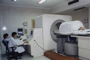 1999年，医院研发的海扶JC型高强度聚焦超声肿瘤治疗系统运用于临床_Jc