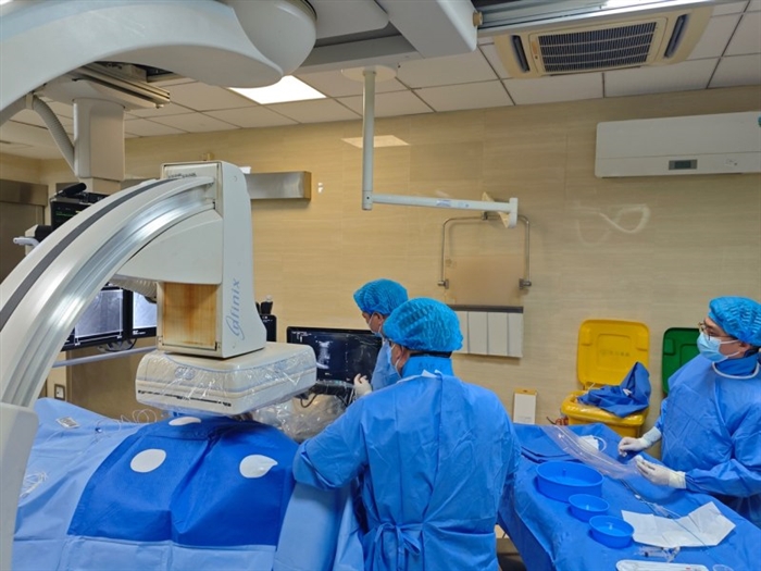 从“盲穿”到“精准导航”！ 西南首例电磁导航TIPS手术在重医附二院成功实施